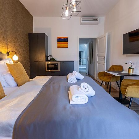 Hotel Clariss Balatonalmádi エクステリア 写真