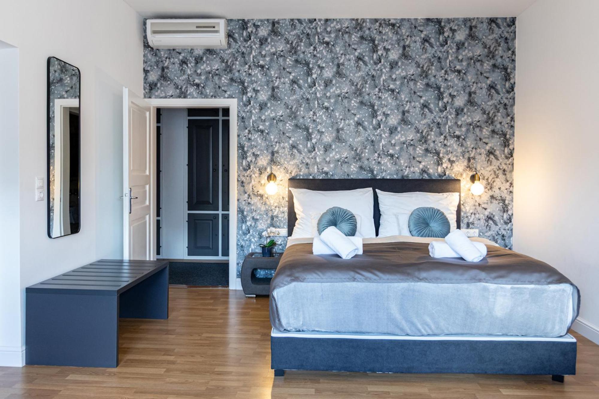 Hotel Clariss Balatonalmádi エクステリア 写真
