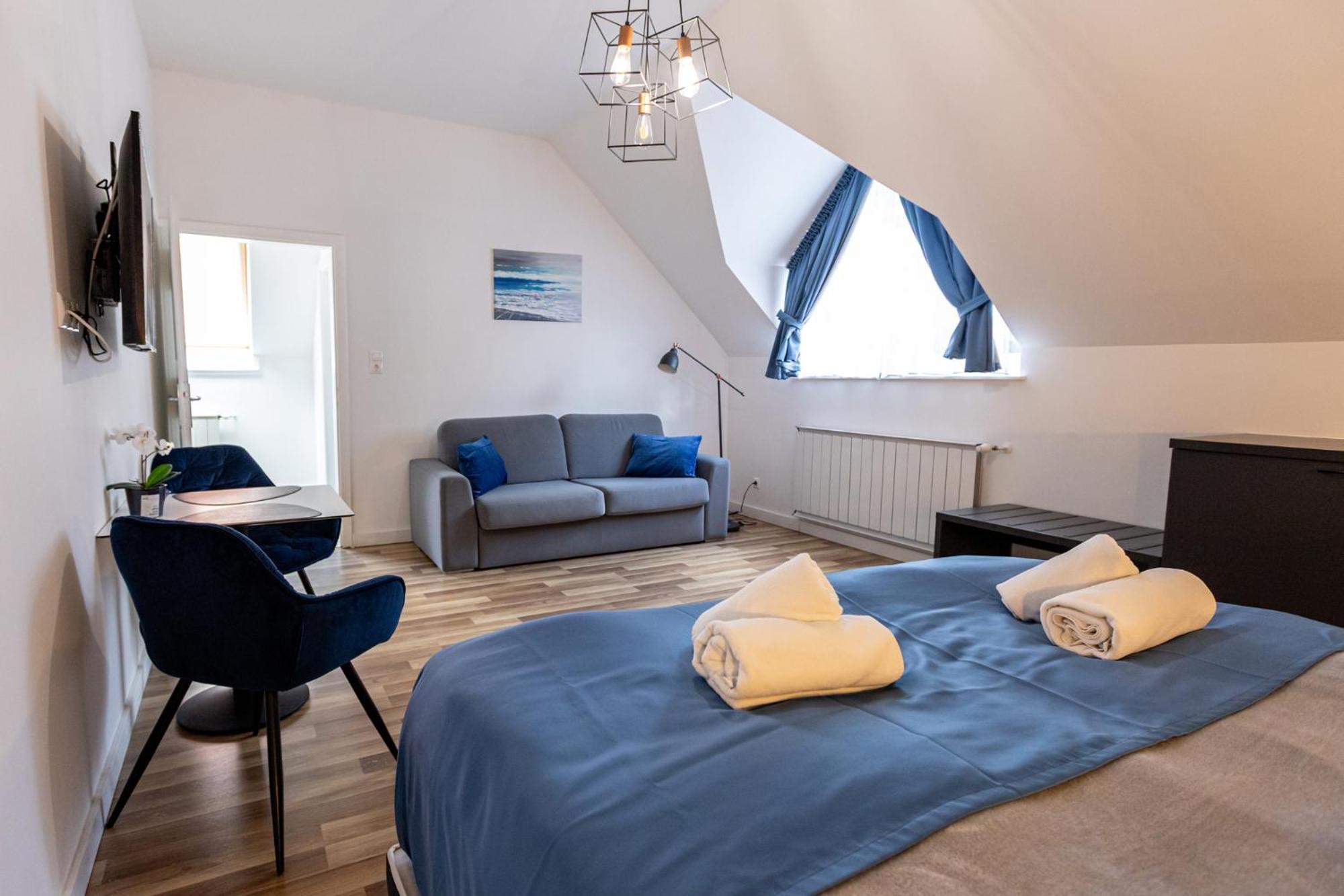 Hotel Clariss Balatonalmádi エクステリア 写真
